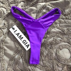 I AM GIA bikini bottoms 💜